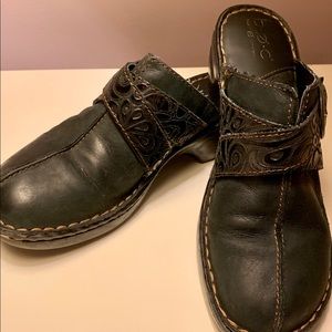 b•o•c clogs by Born